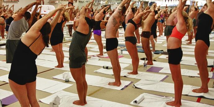 Bikram yoga para bajar de peso